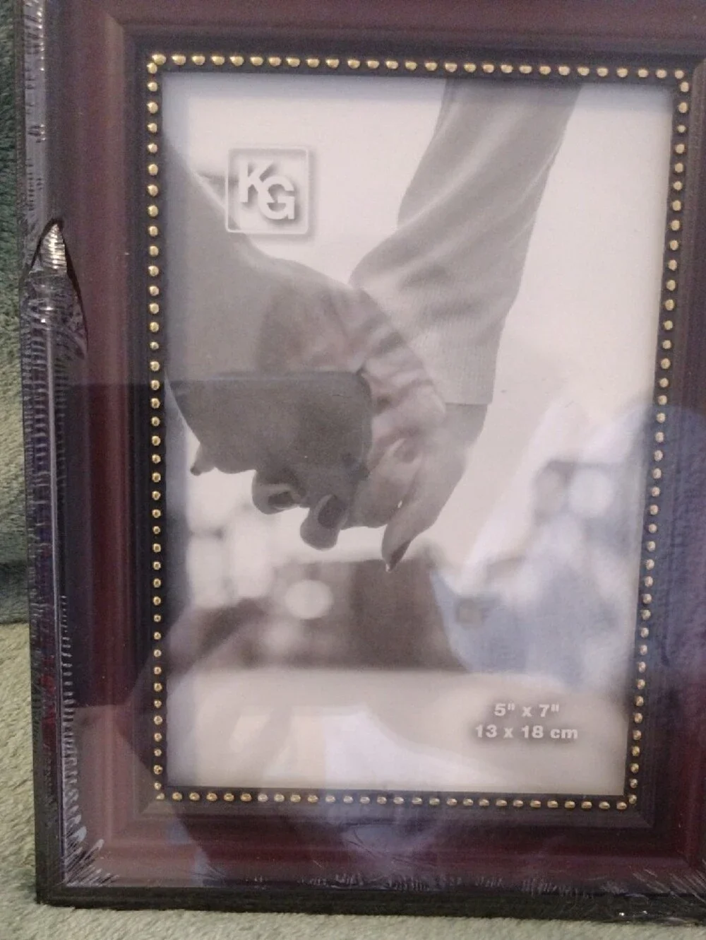 Kiera Grace Classic Traditional Lucy Photo Frame - 5x7 Photo Size.